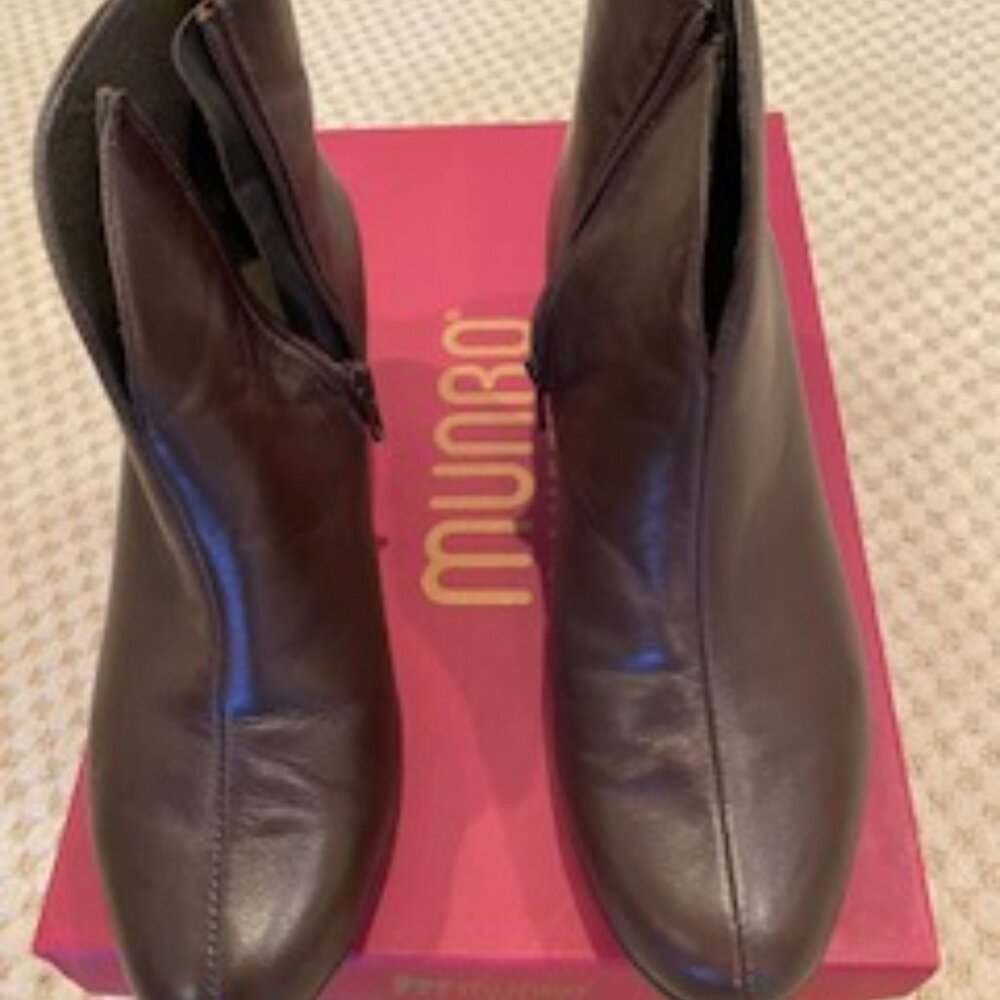 Munro Woman Zip Boots